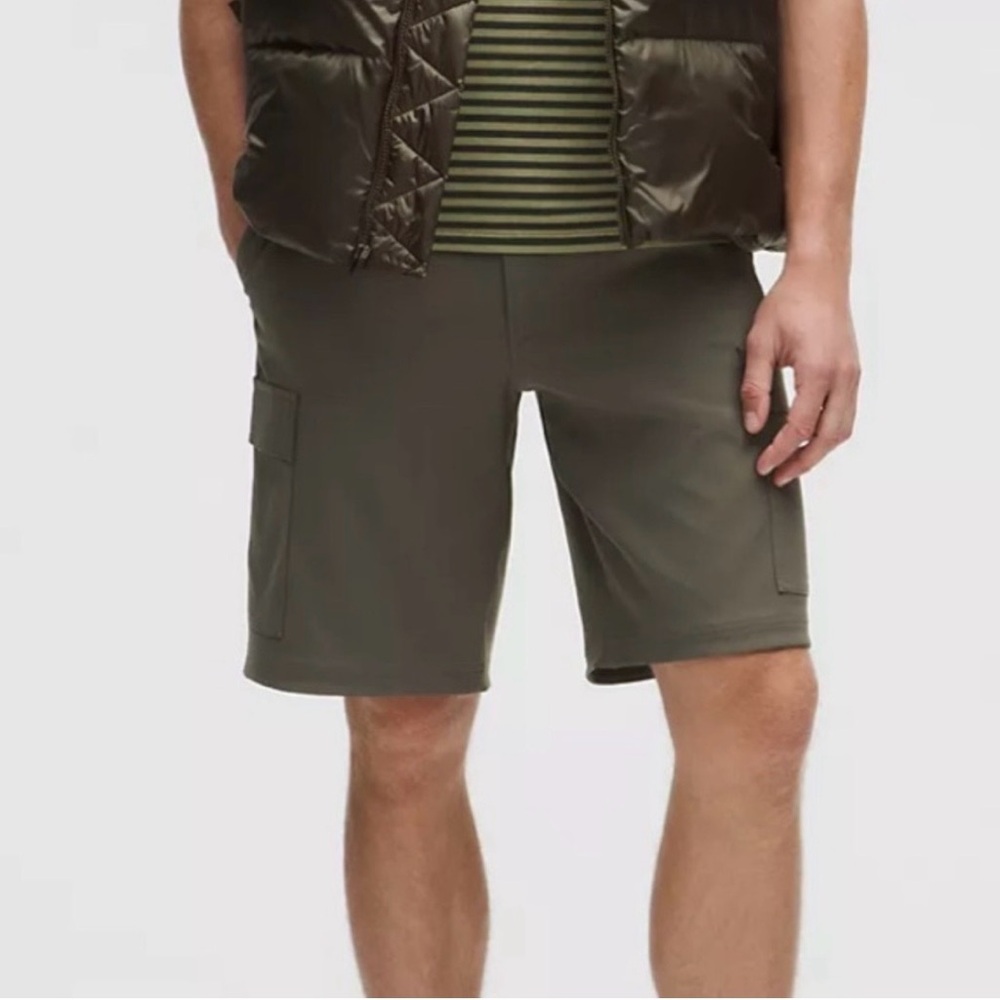 Lululemon NEW Ripstop Cargo Short 10.5" In Army Green Sz.30 Streetwear Gorpcore